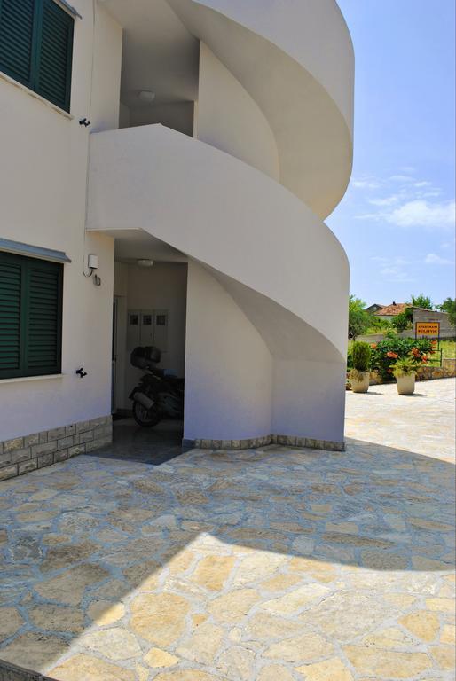 Apartments Buljevic Vrboska Room photo