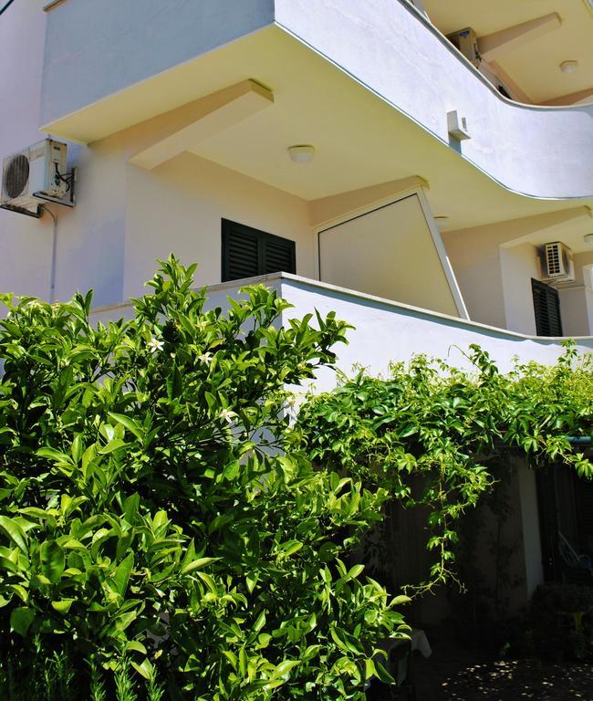 Apartments Buljevic Vrboska Room photo